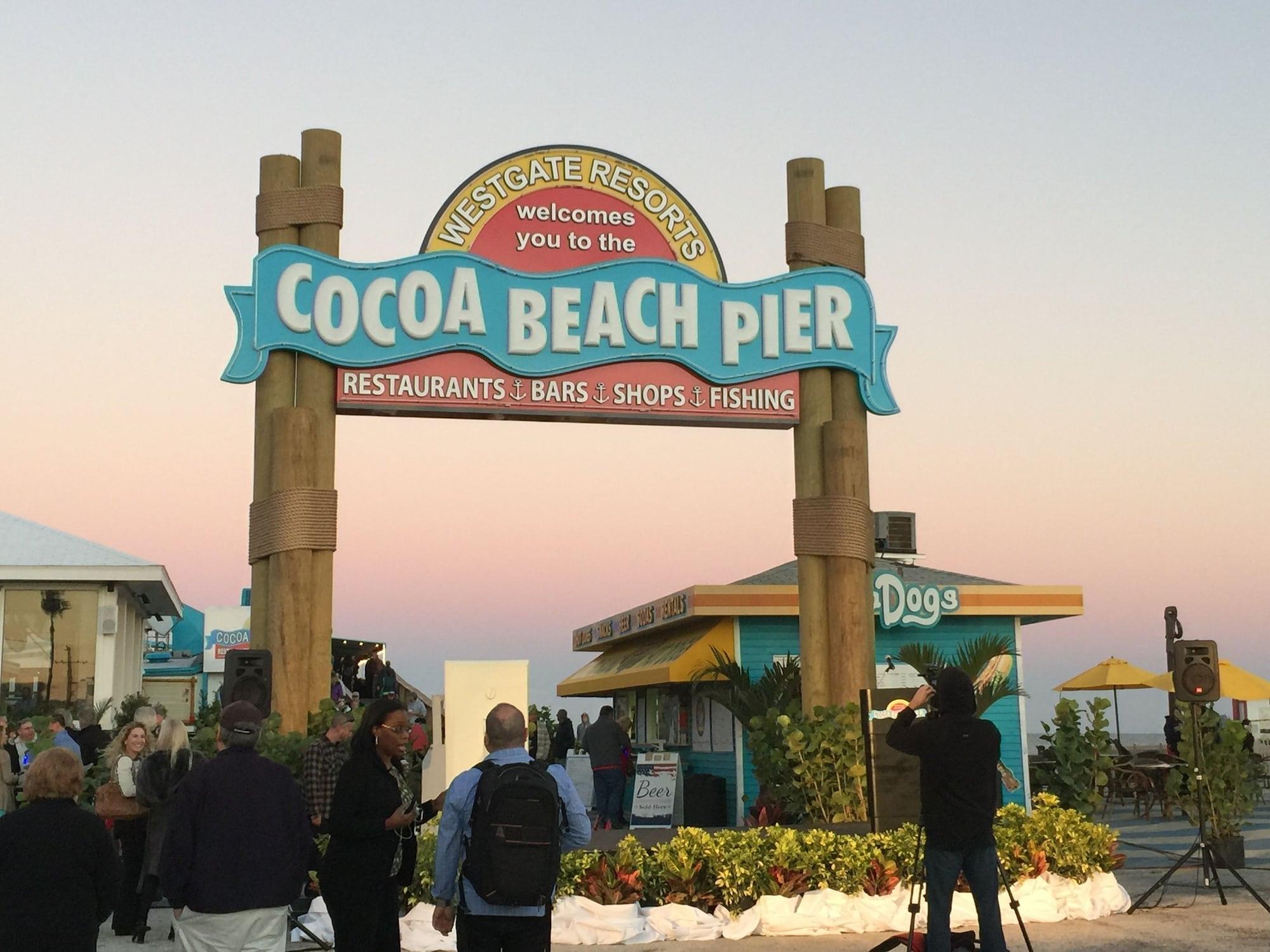 Days Inn By Wyndham Cocoa Beach Port Canaveral Bagian luar foto